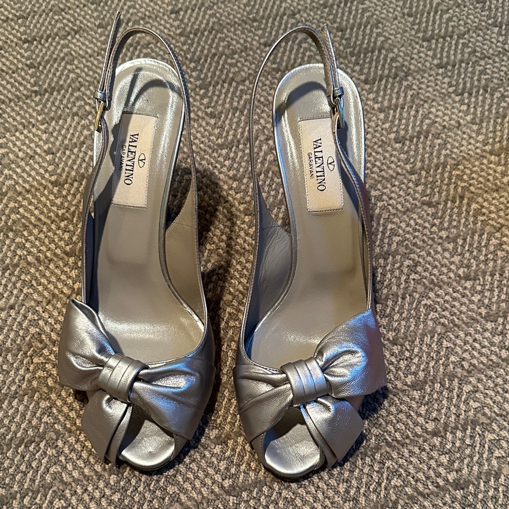 Valentino Women's Metallic Silver Bow Heels
